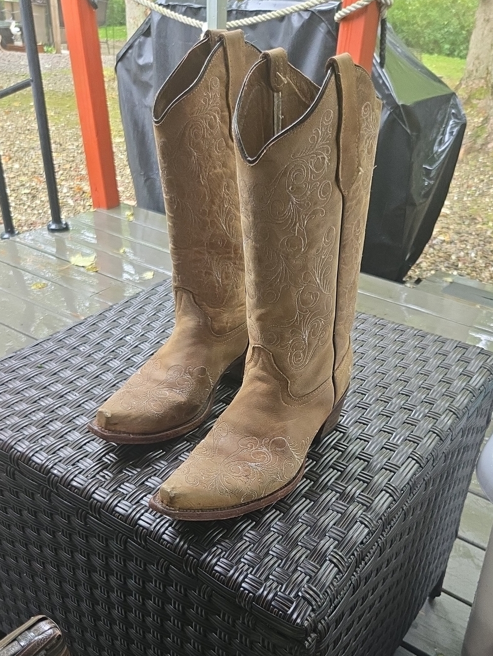 Women's Brown Embroidered Cowboy Boots